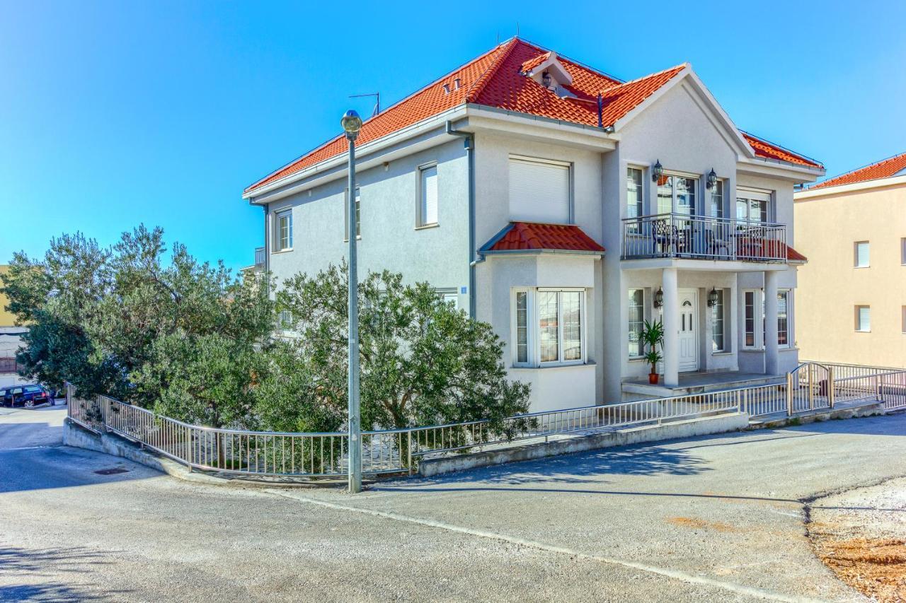 Апартаменты Omis Dream House Blue Sky Экстерьер фото